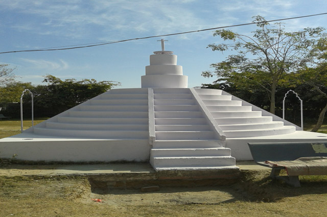 Shri Adinath Digmabar Jain Mandir (Teen Devriya), Maalpura-Tonk, Rajasthan